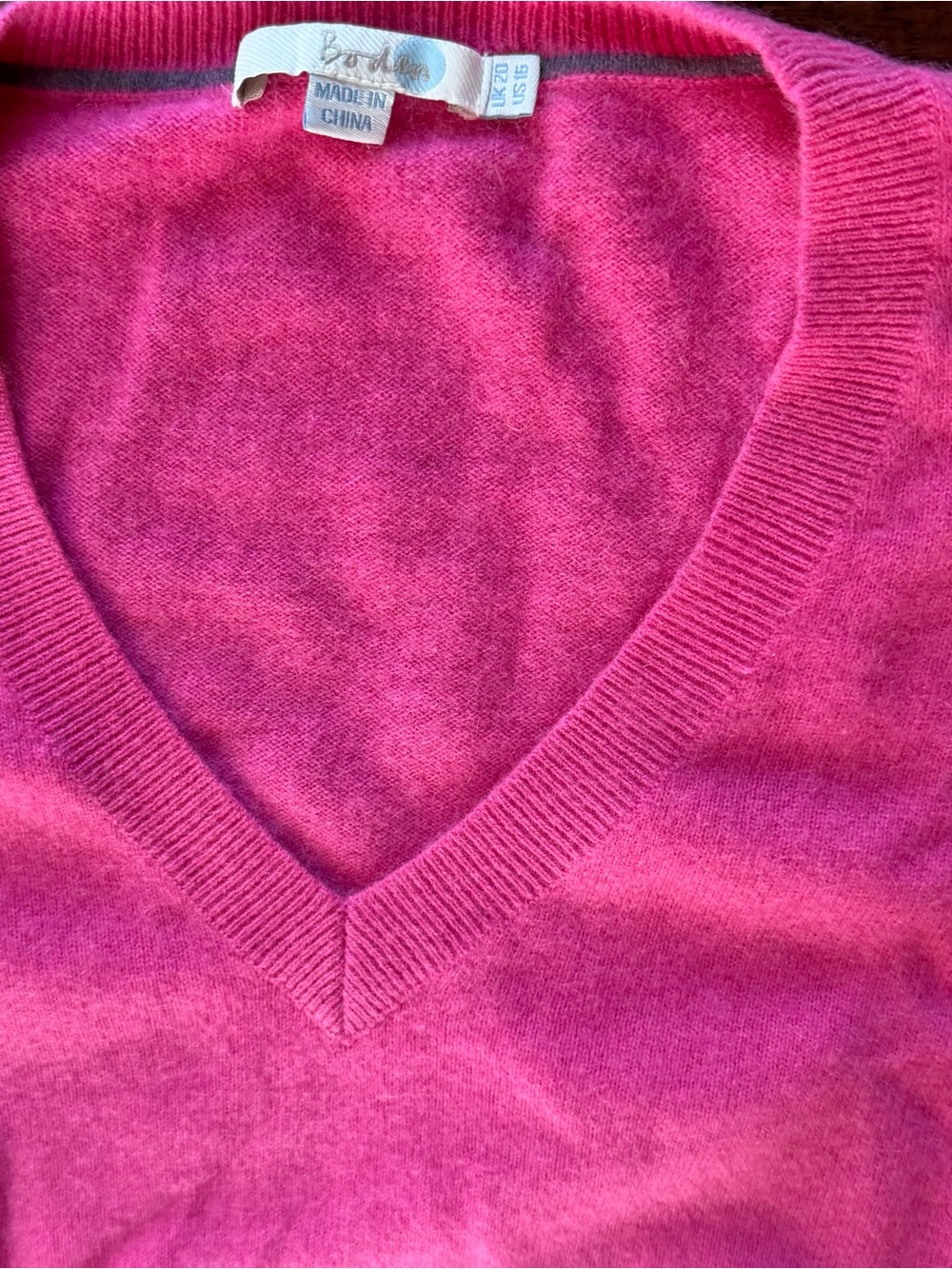 Boden 100% Cashmere V-Neck Sweater – Fuchsia Pink – US 16